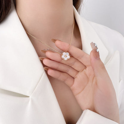[sparkle Jewelry ]LUCKY  WHITE MOP  PLUM BLOSSOM NECKLACE