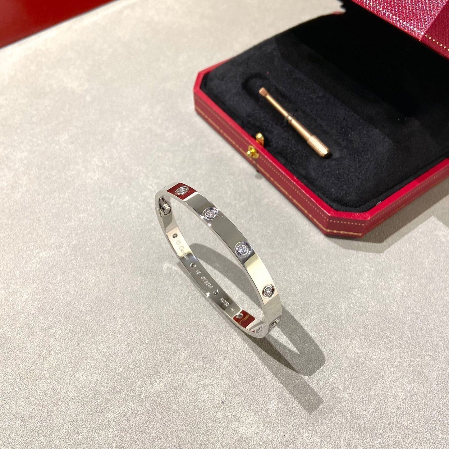 [Sparkle]KLASSISCHER 6.1MM LOVE ARMREIF - 10-DIAMANTEN