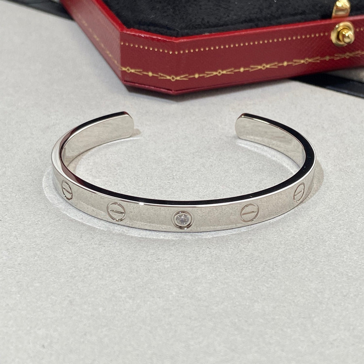 [sparkle Jewelery]LOVE BRACELET 6.1MM 1 DIAMOND OPEN CUFF