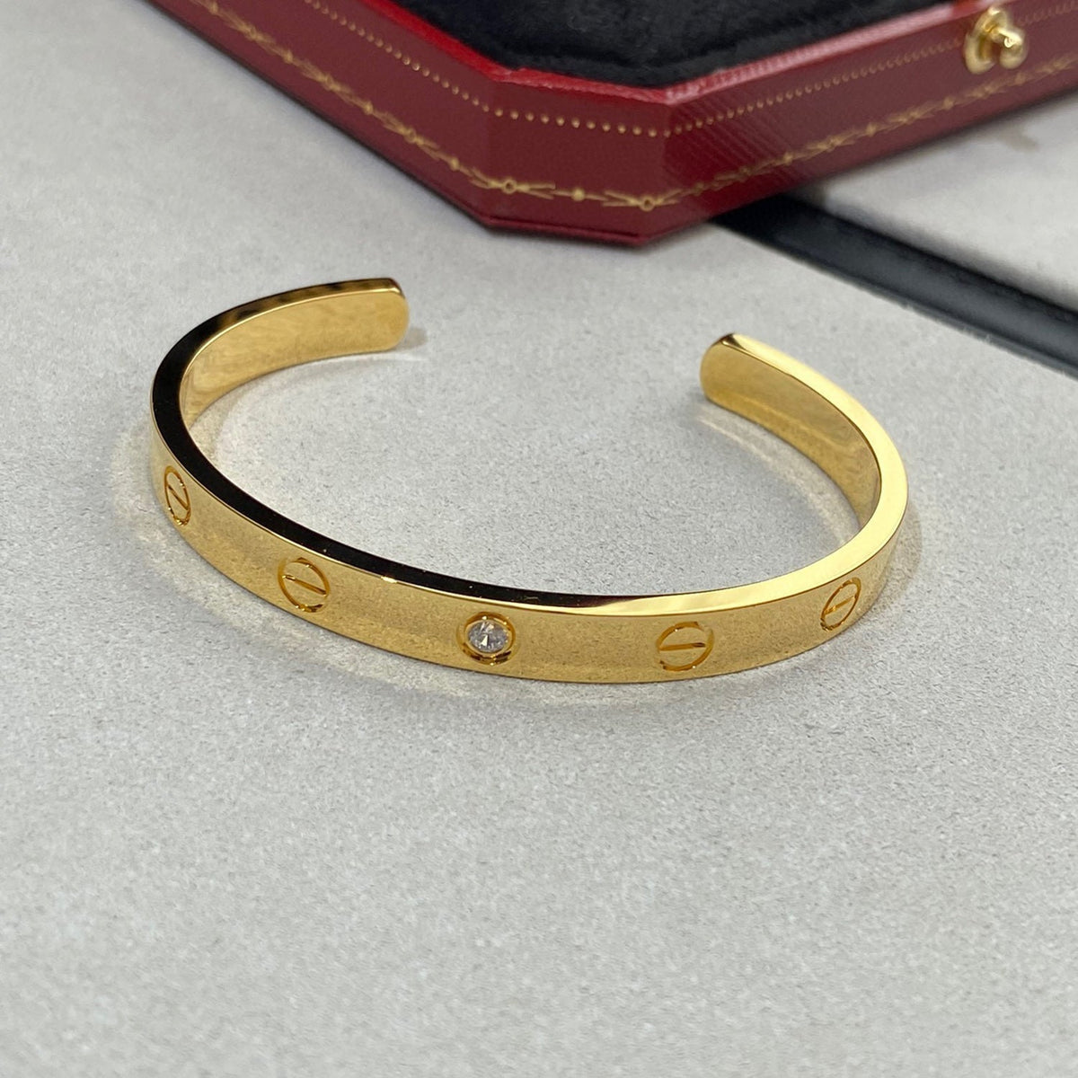 [sparkle Jewelery]LOVE BRACELET 6.1MM 1 DIAMOND OPEN CUFF