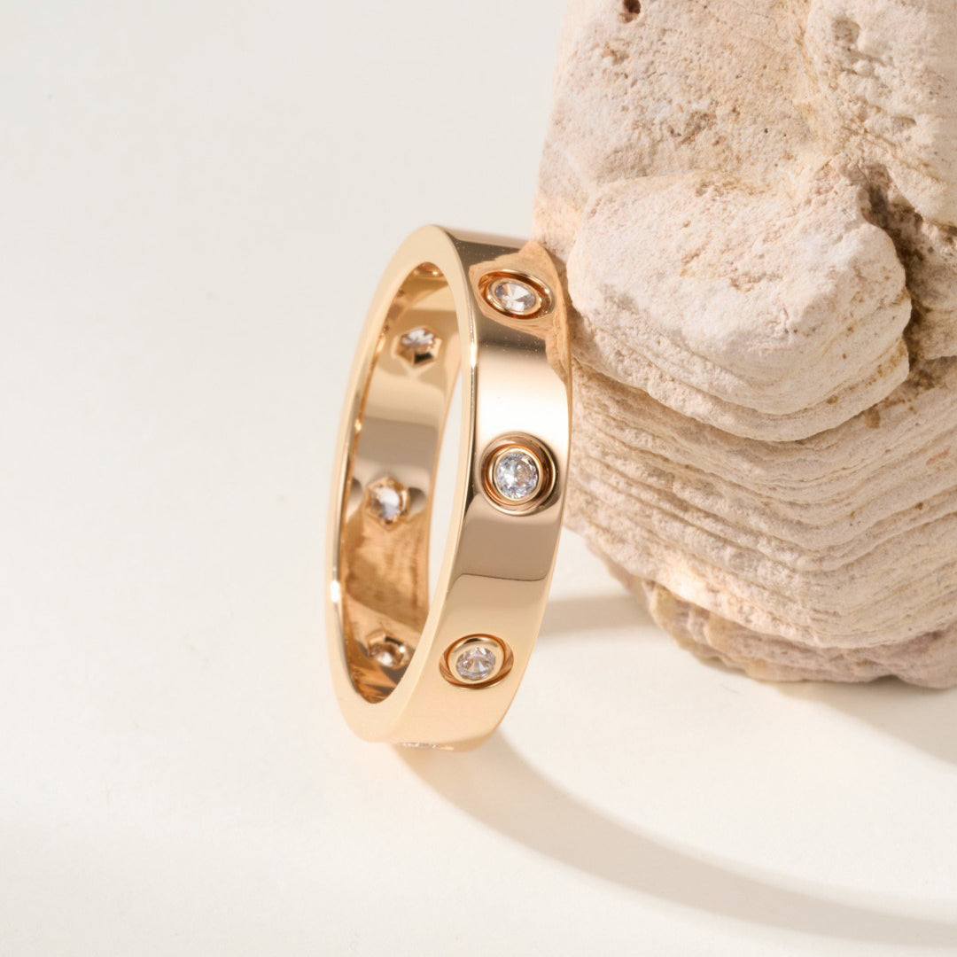[sparkle Jewelery]LOVE 4MM 8 DIAMOND RING