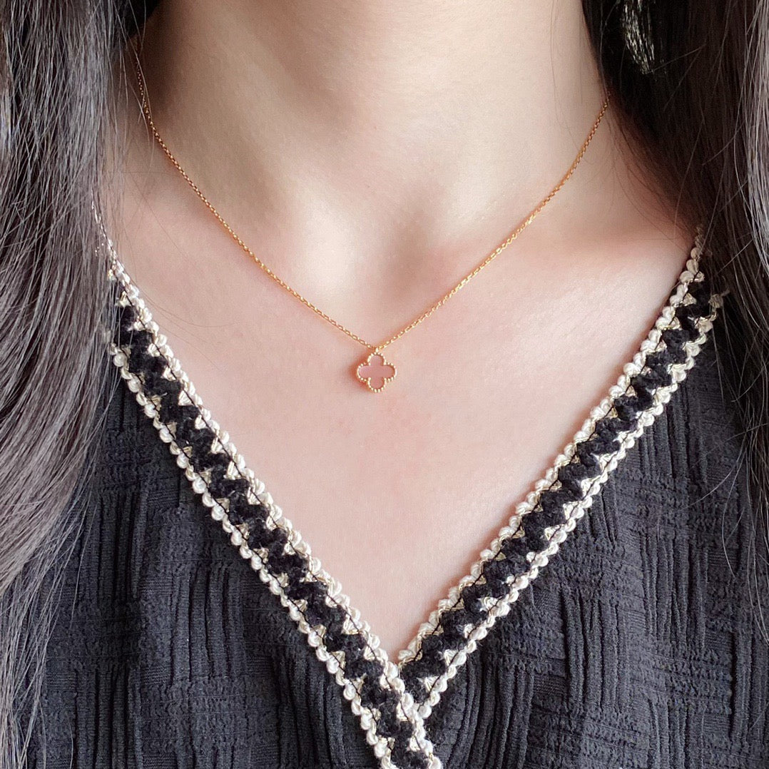 [sparkle Jewelry ]CLOVER 15MM PINK MOTHER-OF-PEARL SINGLE FLOWER NECKLACE