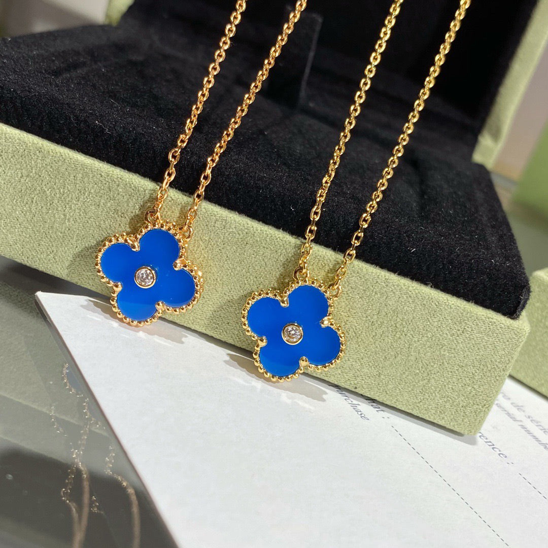 [sparkle Jewelry ]CLOVER 15MM DIAMOND AND BLUE AGATE NECKLACE