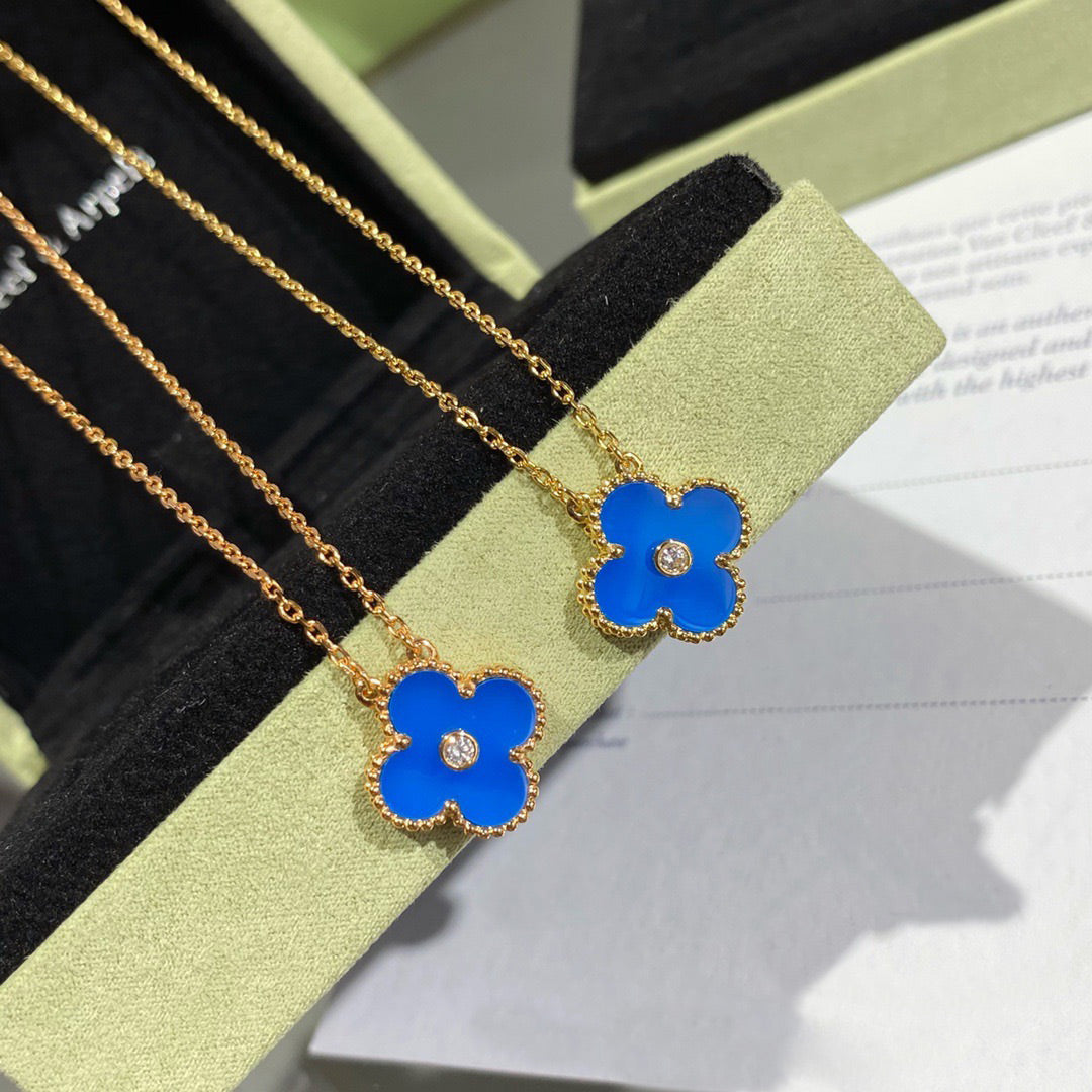 [sparkle Jewelry ]CLOVER 15MM DIAMOND AND BLUE AGATE NECKLACE