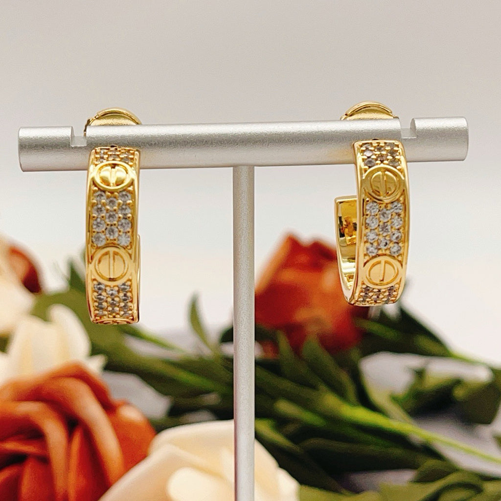 [sparkle Jewelery]LOVE 5.5MM DIAMOND PAVED EARRINGS