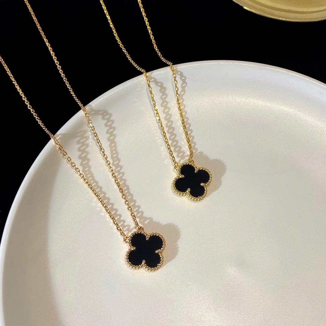 [sparkle Jewelry ]CLOVER 15MM BLACK ONYX SINGLE FLOWER NECKLACE