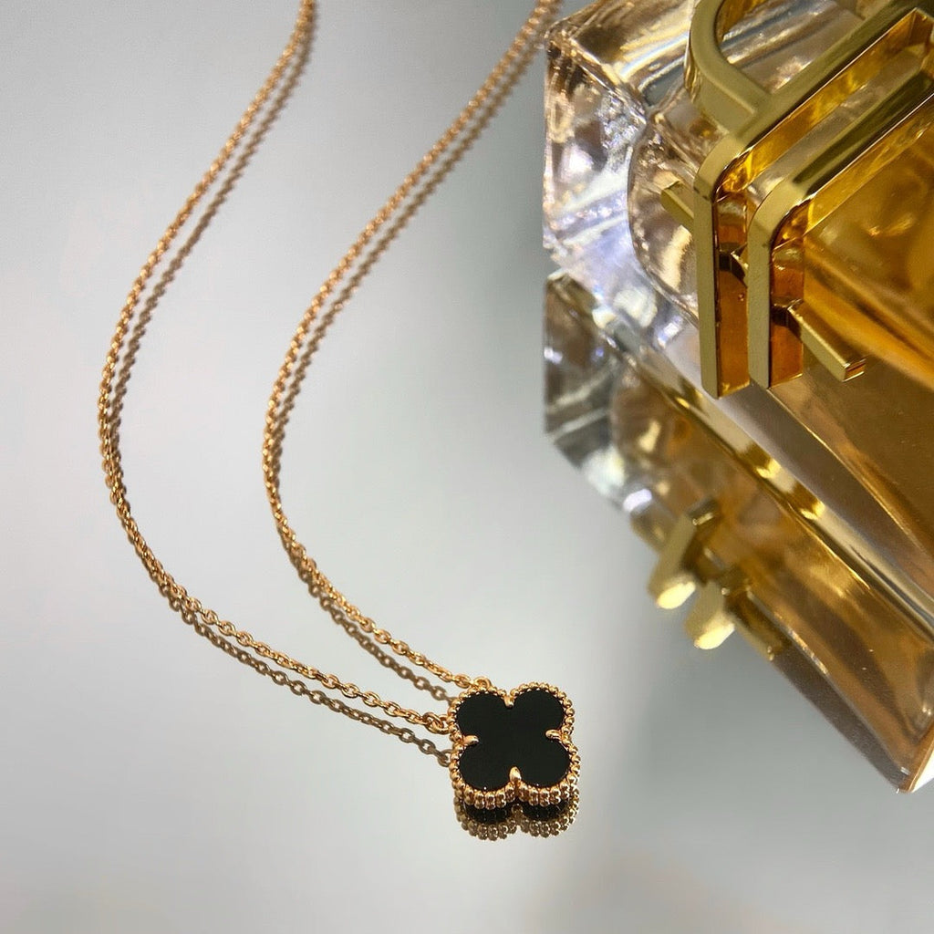 [sparkle Jewelry ]CLOVER 15MM BLACK ONYX SINGLE FLOWER NECKLACE