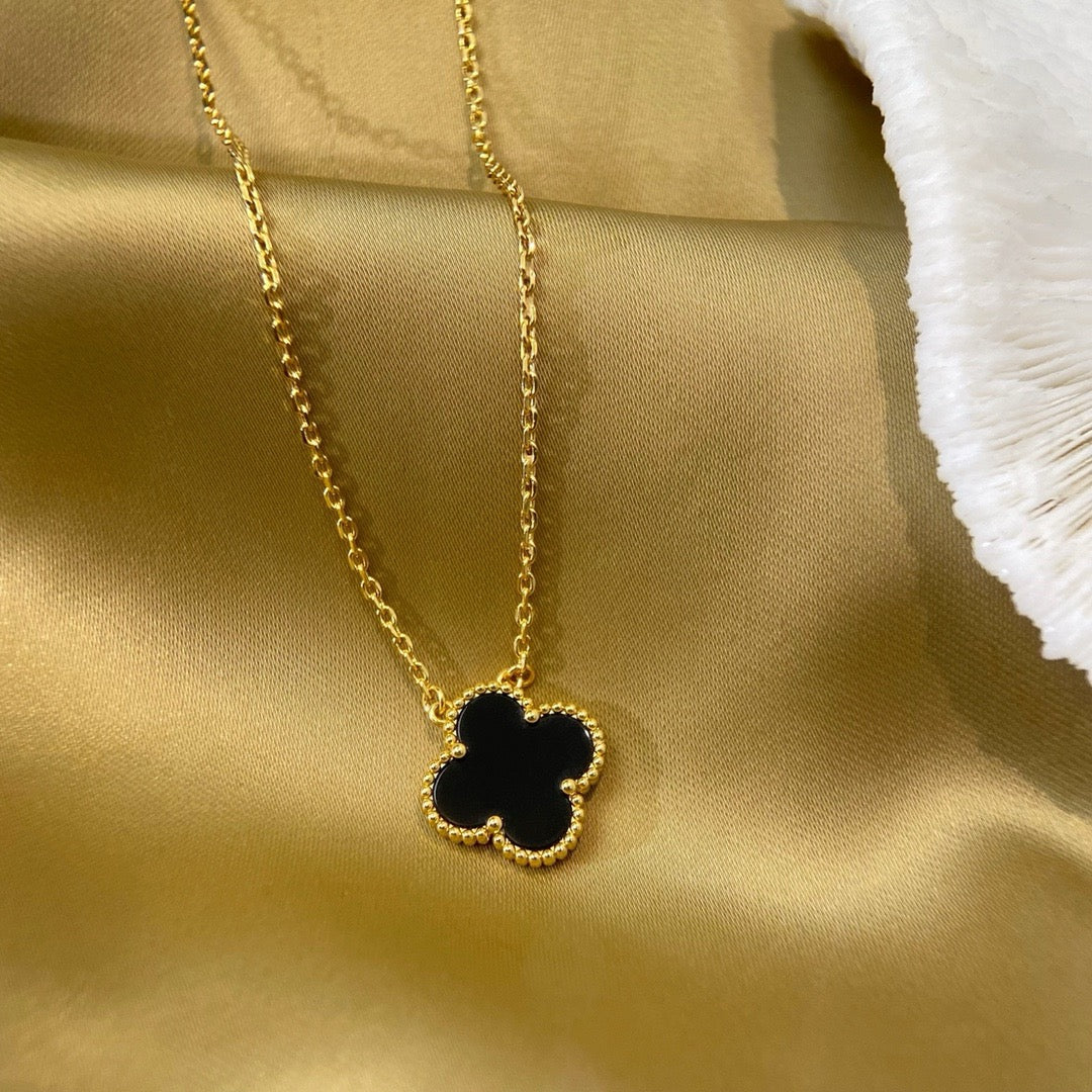 [sparkle Jewelry ]CLOVER 15MM BLACK ONYX SINGLE FLOWER NECKLACE
