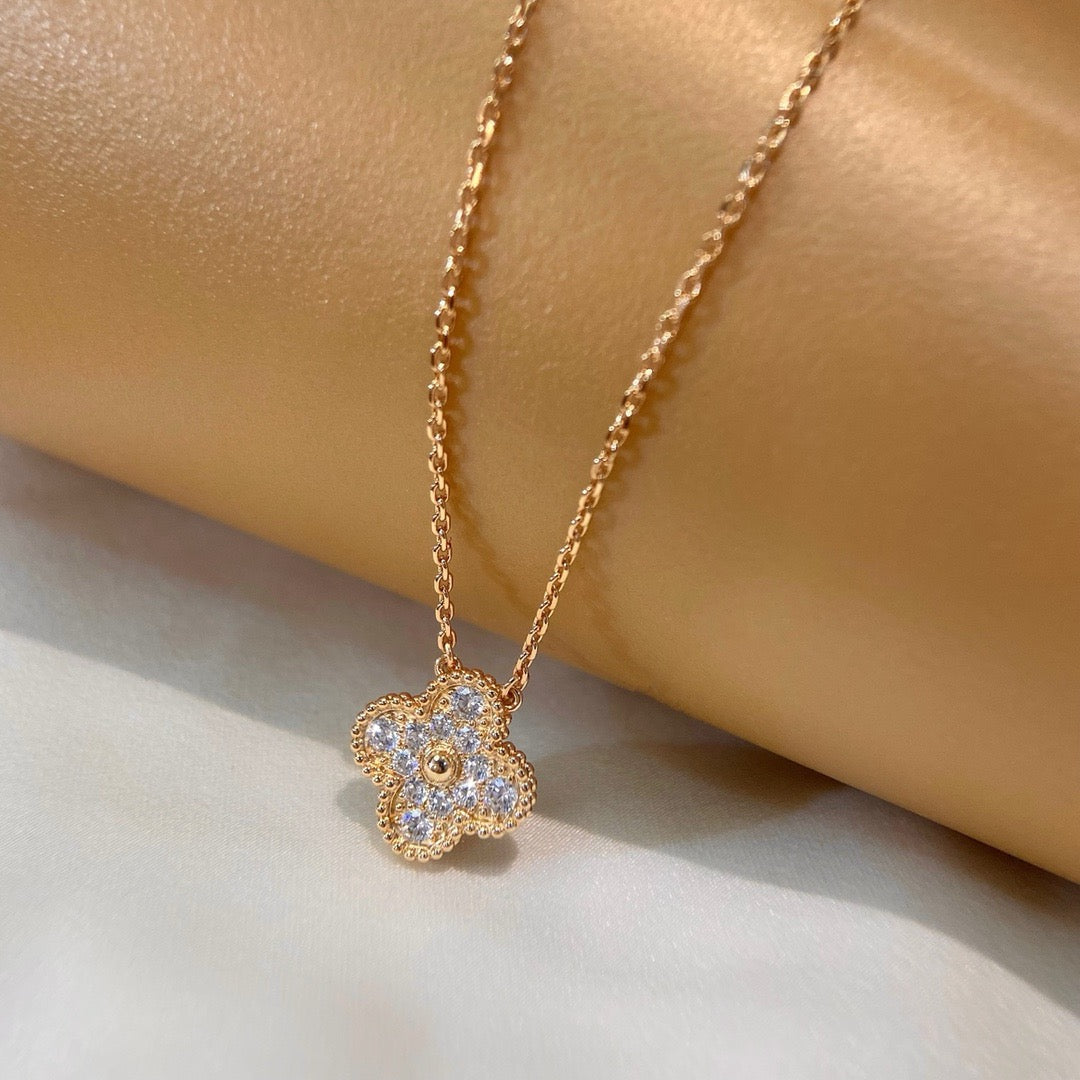[sparkle Jewelry ]CLOVER 15MM DIAMOND SINGLE FLOWER NECKLACE