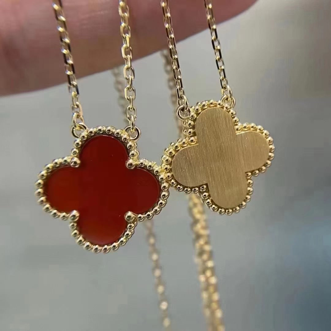[sparkle Jewelry ]CLOVER 15MM CARNELIAN SINGLE FLOWER NECKLACE
