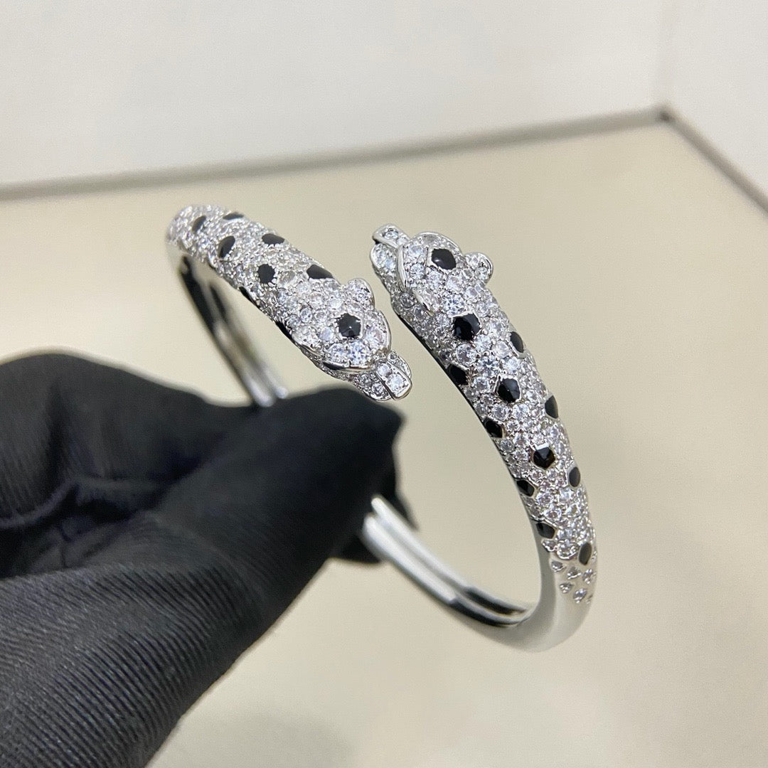 [sparkle Jewelery]PANTHERE DOUBLE HEADED HALF DIAMOND OPEN BRACELET