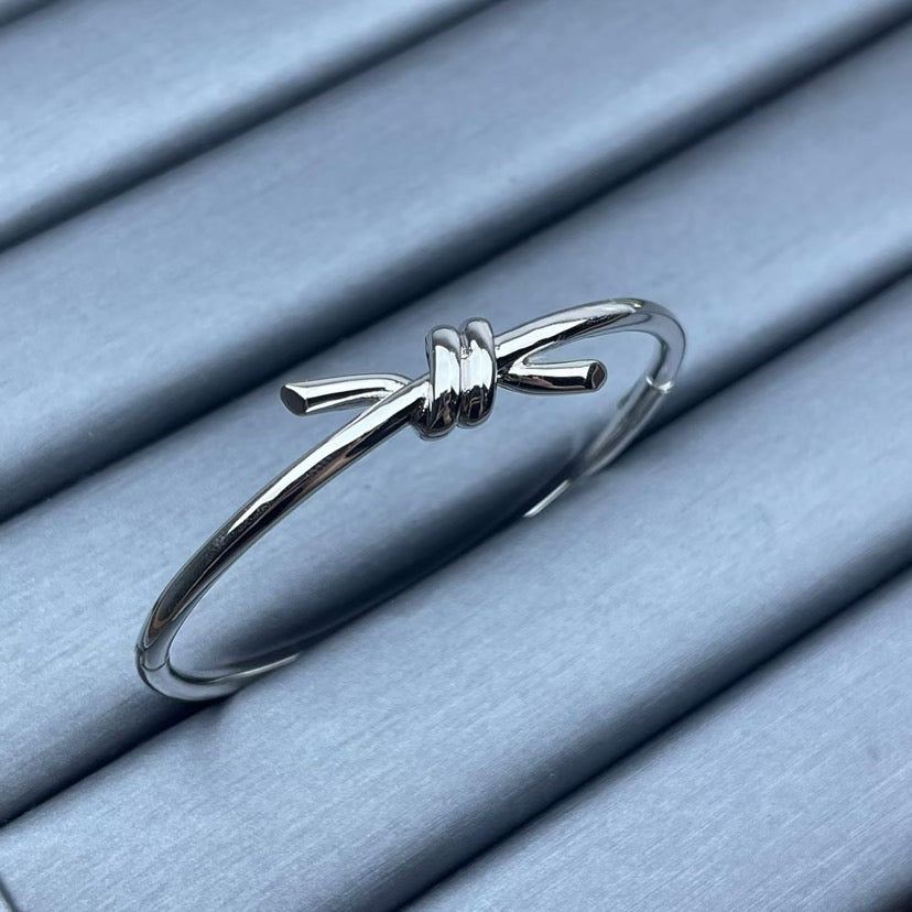 [sparkle Jewellery]TF-Knot 18K Gold Bangle