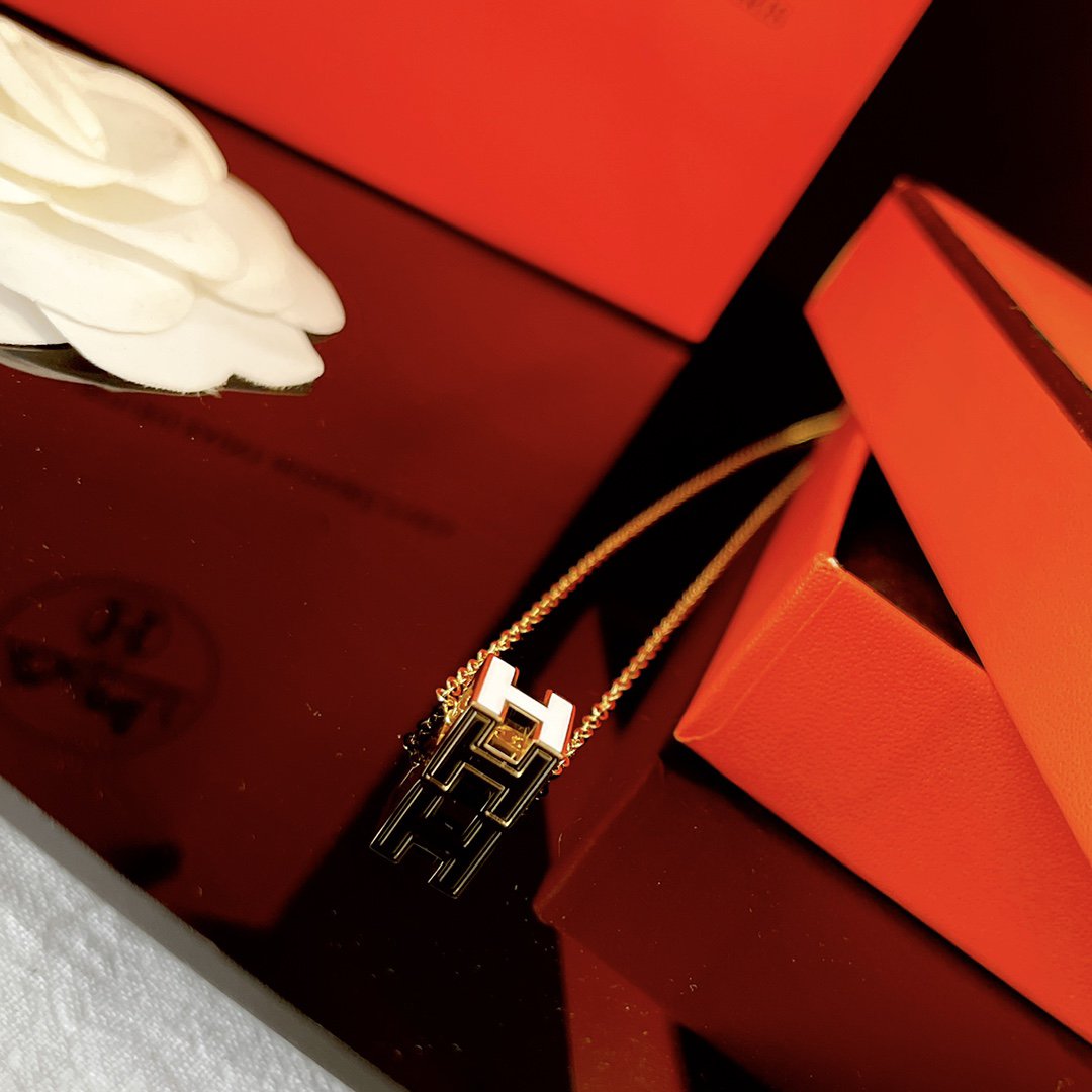 [sparkle Jewelry ]H WHITE SQUARE GOLD NECKLACE