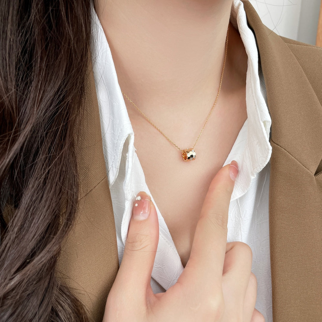 [sparkle Jewelry ]BEE MINI PEDANT DIAMOND NECKLACE