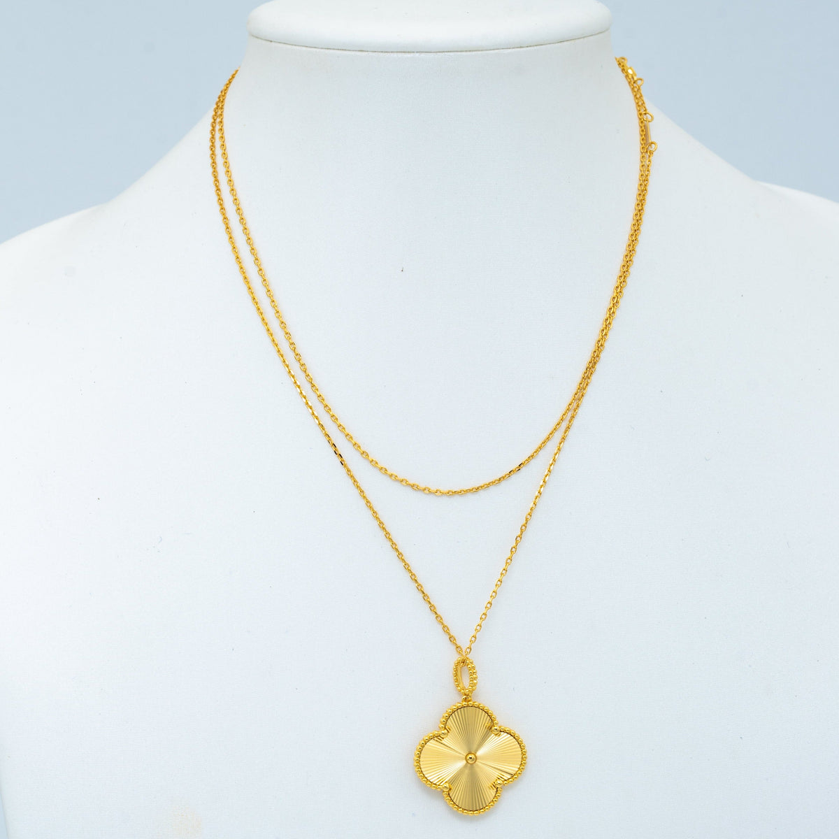 [sparkle Jewelry ]CLOVER 25MM PEDANT NECKLACE GOLD