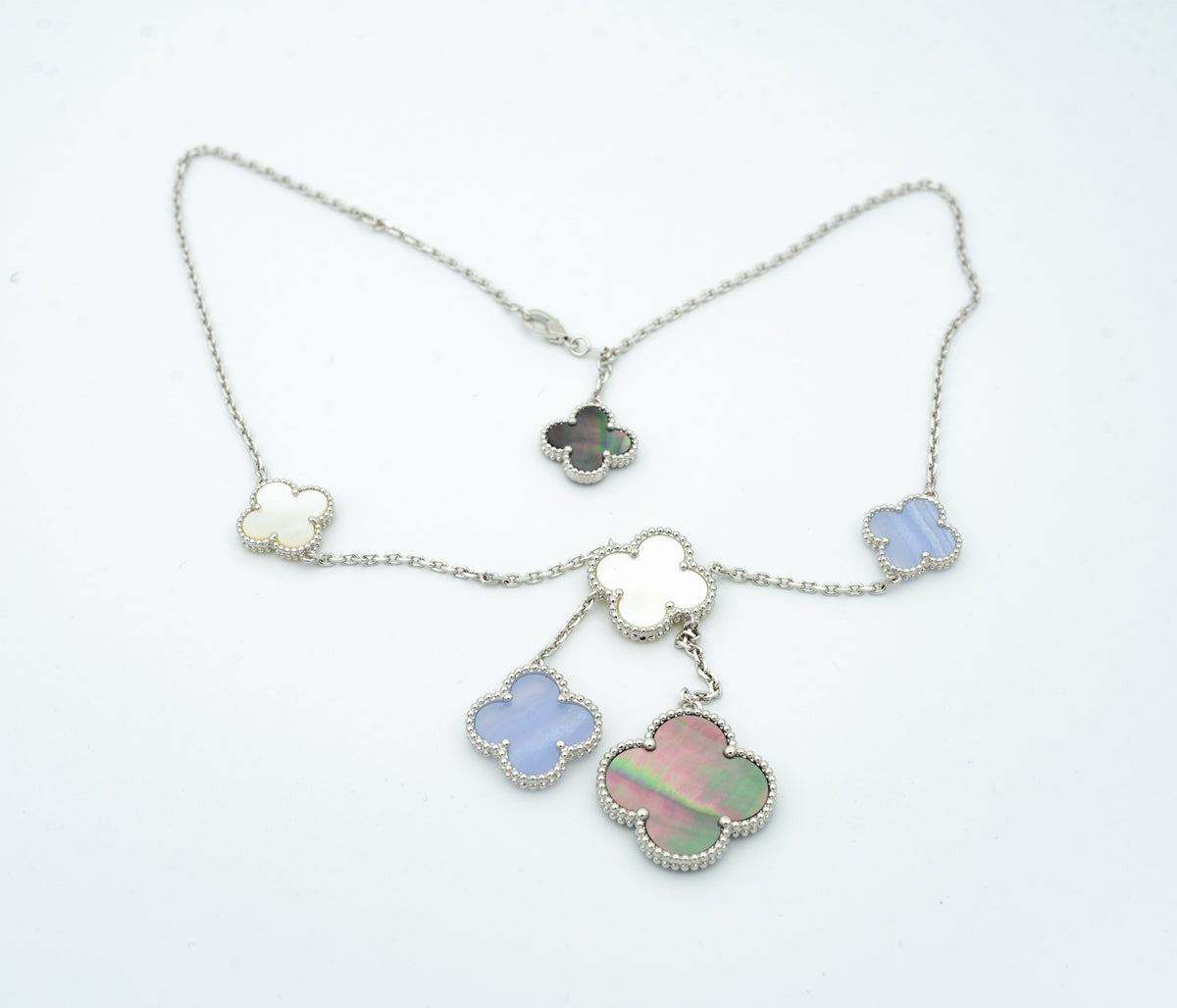 [sparkle Jewelry ]CLOVER MOP CHALCEDONY NECKLACE SILVER 6 MOTIF