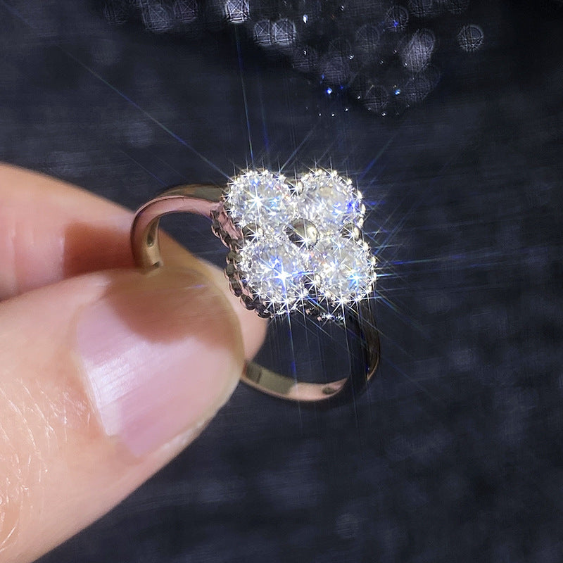 [sparkle]ELEGANT FOUR-LEAF CLOVER MOISSANITE RING