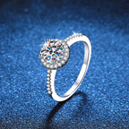 [sparkle]RADIANT ROUND HALO MOISSANITE ENGAGEMENT RING
