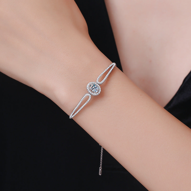 [sparkle]"PIGEON'S EGG" TEARDROP MOISSANITE BRACELET