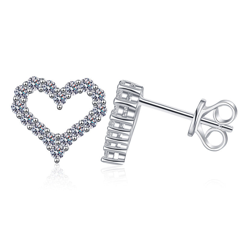 [sparkle]SPARKLING HEART-SHAPED MOISSANITE STUD EARRINGS