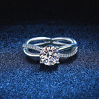 [sparkle]ELEGANT 4-PRONG CROSSOVER MOISSANITE ENGAGEMENT RING