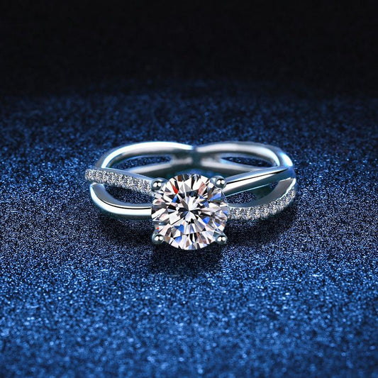 [Sparkle]ELEGANTER 4-KRALLEN-CROSSOVER-MOISSANIT-VERLOBUNGSRING