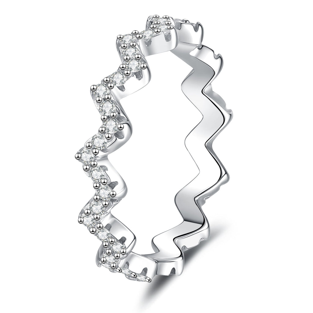 [sparkle]CHIC WAVY MOISSANITE ETERNITY RING