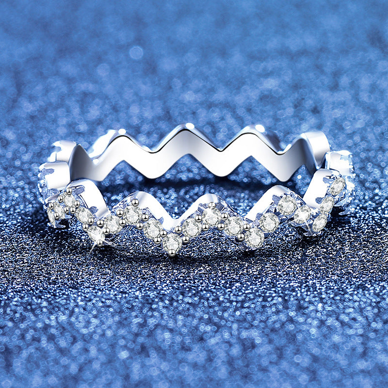 [sparkle]CHIC WAVY MOISSANITE ETERNITY RING