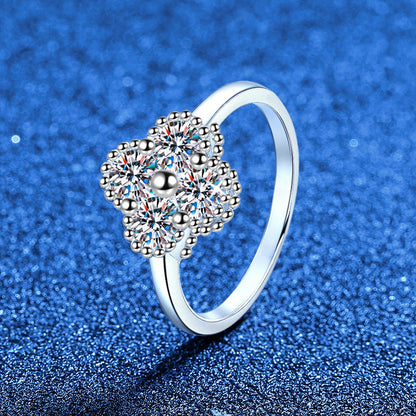 [sparkle]ELEGANT FOUR-LEAF CLOVER MOISSANITE RING