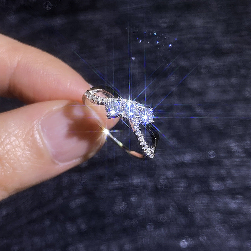 [Sparkle]INTERTWINING LOVE MOISSANITE RING