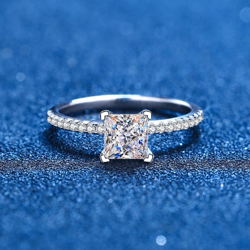 [sparkle]ELEGANT PRINCESS CUT MOISSANITE ENGAGEMENT RING