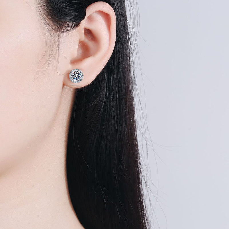 [sparkle]CLASSIC 4-PRONG ROUND MOISSANITE STUD EARRINGS