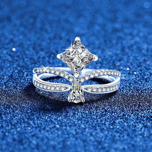[Sparkle]ELEGANTER DOPPELTWISTED-MOISSANIT-RING