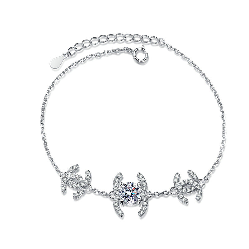 [sparkle]CLASSIC INTERLOCKING MOISSANITE BRACELET