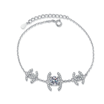 [sparkle]CLASSIC INTERLOCKING MOISSANITE BRACELET