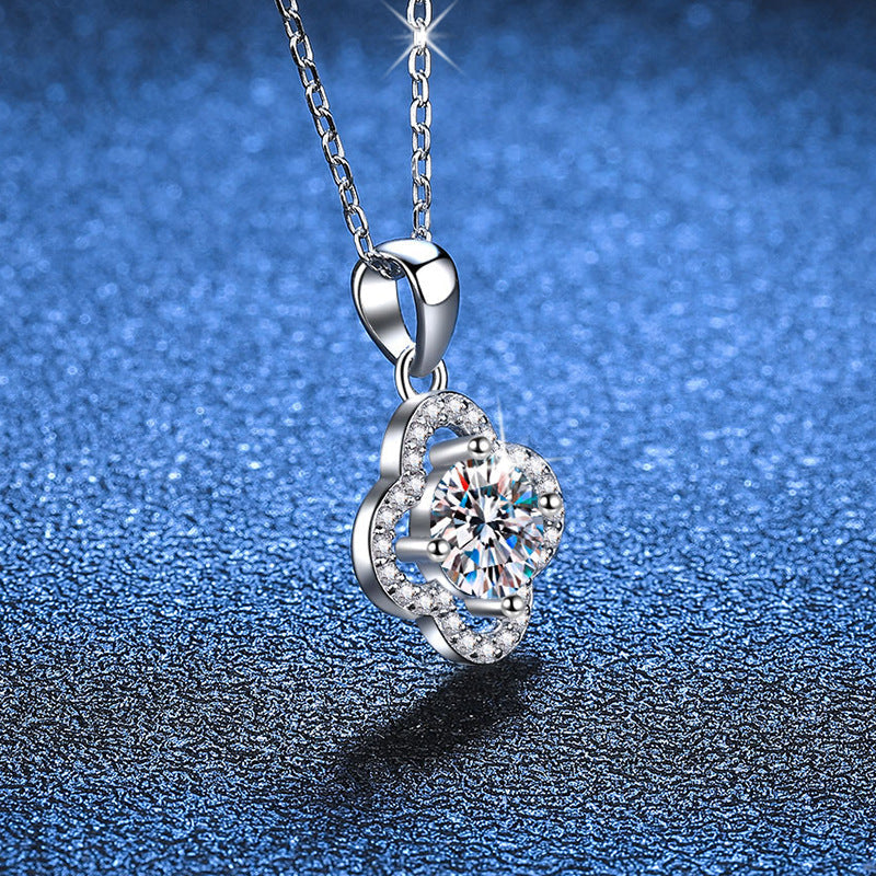 [sparkle]CLASSIC CLOVER MOISSANITE PENDANT NECKLACE
