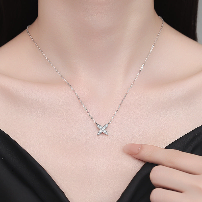 [sparkle]MODERN X-SHAPE PAVÉ MOISSANITE NECKLACE