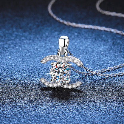 [sparkle]CLASSIC INTERLOCKING MOISSANITE PENDANT NECKLACE
