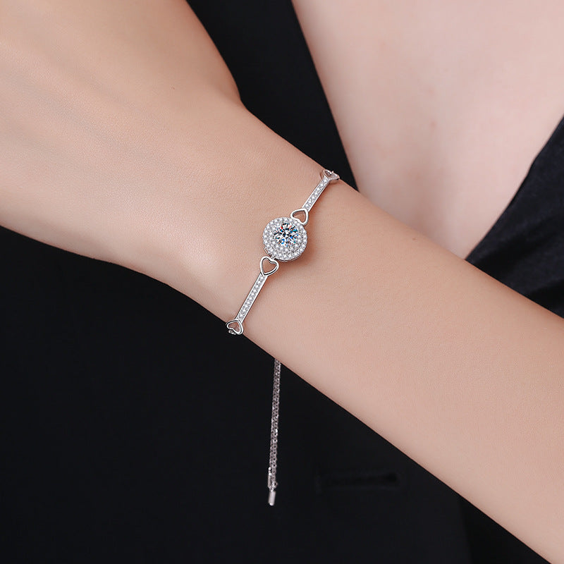 [sparkle]INTERLOCKING HEART & CIRCLE MOISSANITE BRACELET