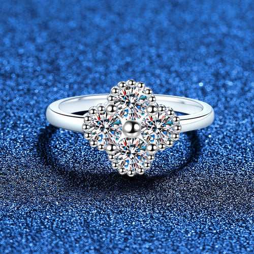 [sparkle]ELEGANT FOUR-LEAF CLOVER MOISSANITE RING