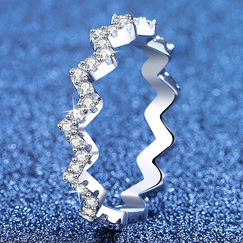 [sparkle]CHIC WAVY MOISSANITE ETERNITY RING