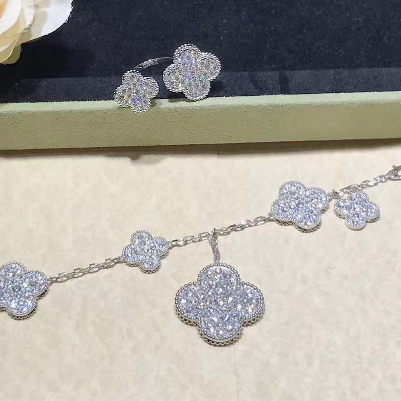 [sparkle Jewelry ]CLOVER 6 MOTIFS SILVER DIAMOND BRACELET