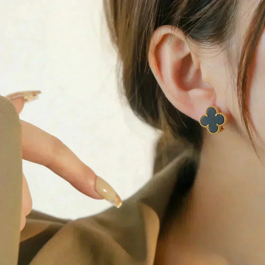 [sparkle Jewelry ]CLOVER MEDIUM 1 MOTIFS  ONYX STUD EARRINGS