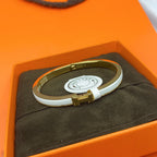 [sparkle Jewelry ]CLASSIC HM CLIC WHITE 8MM ENAMEL BRACELET