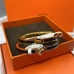 [sparkle Jewelry ]CLASSIC HM CLIC BLACK 8MM ENAMEL BRACELET