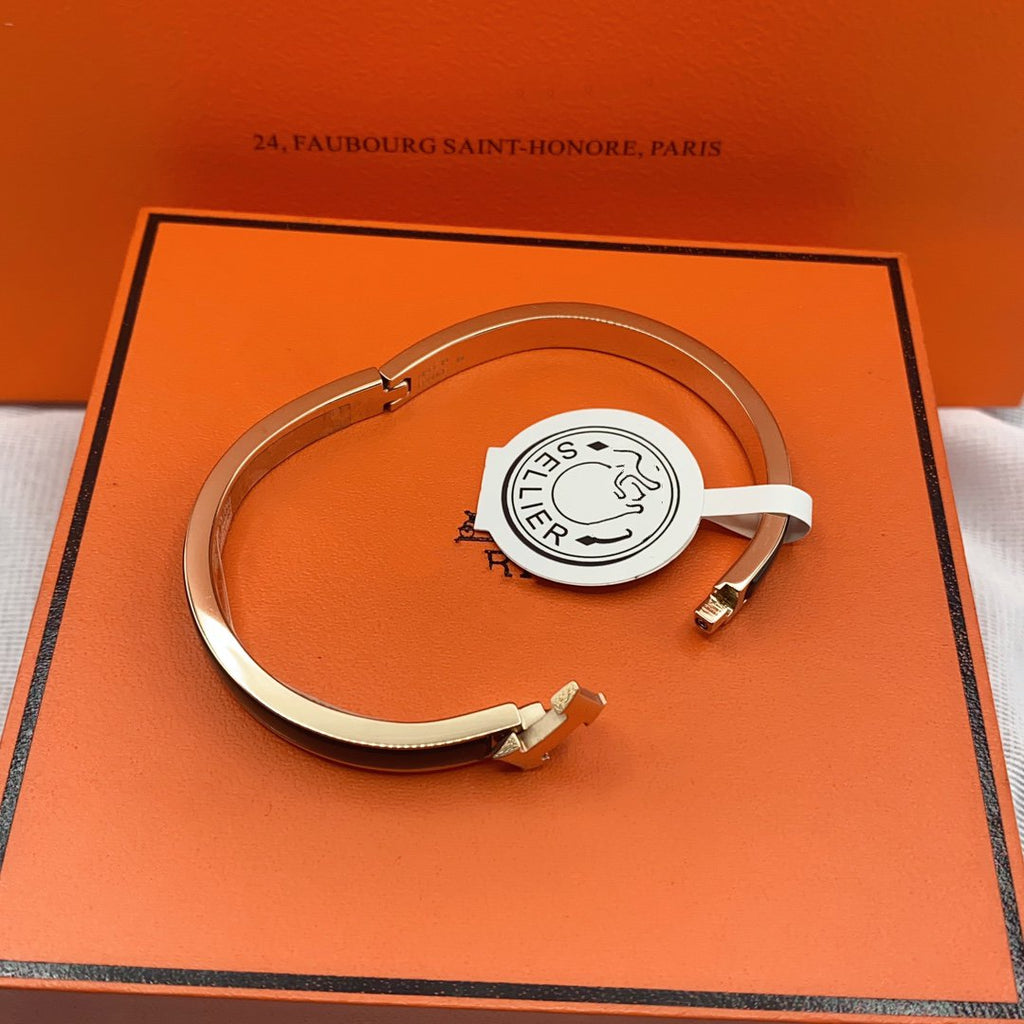 [sparkle Jewelry ]CLASSIC HM CLIC BLACK 8MM ENAMEL BRACELET