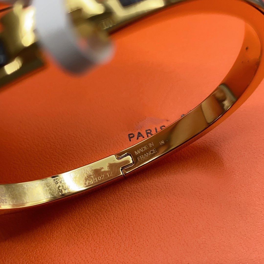 [sparkle Jewelry ]CLASSIC HM CLIC BLACK 8MM ENAMEL BRACELET