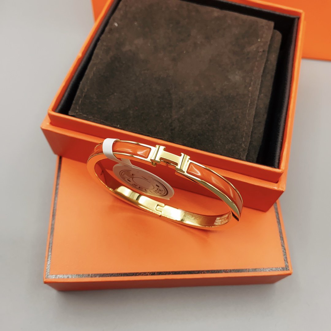 [sparkle Jewelry ]CLASSIC HM CLIC RED 8MM ENAMEL BRACELET