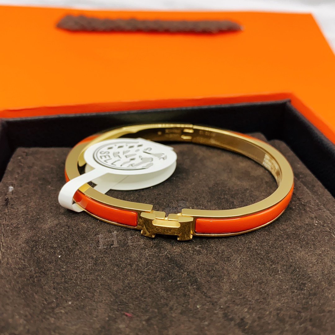 [sparkle Jewelry ]CLASSIC HM CLIC RED 8MM ENAMEL BRACELET