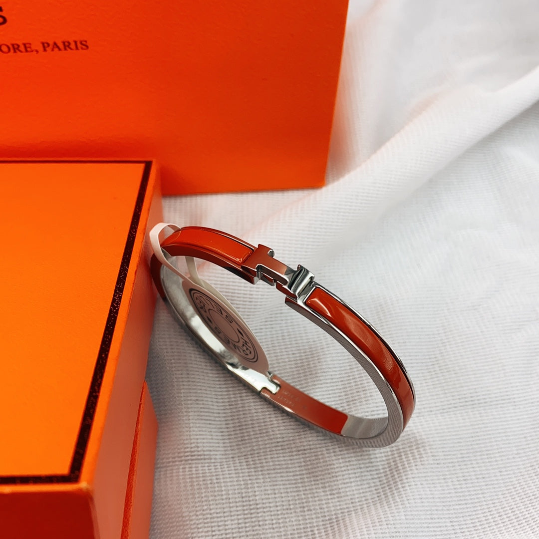 [sparkle Jewelry ]CLASSIC HM CLIC RED 8MM ENAMEL BRACELET